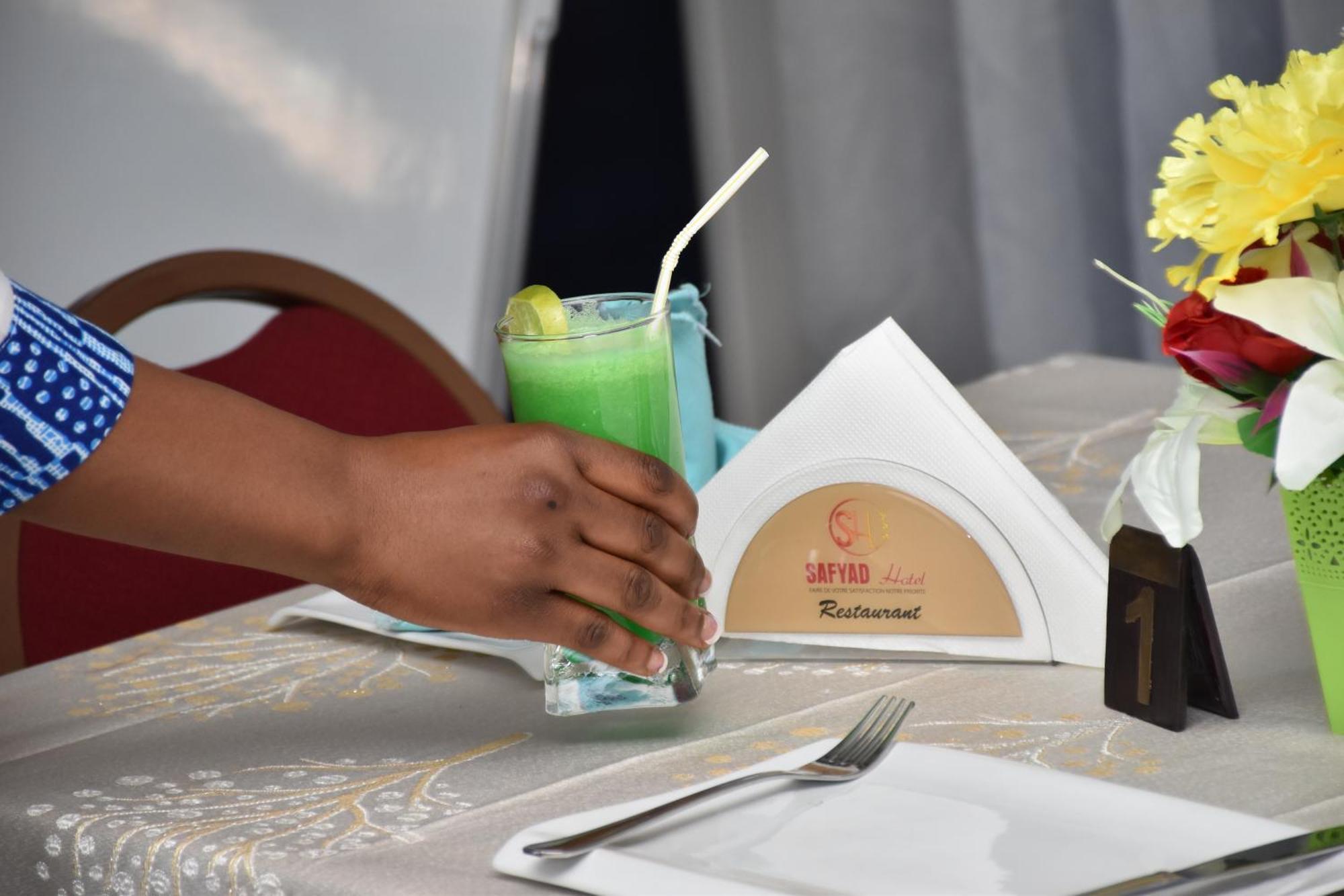Safyad Hotel Yaoundé Esterno foto