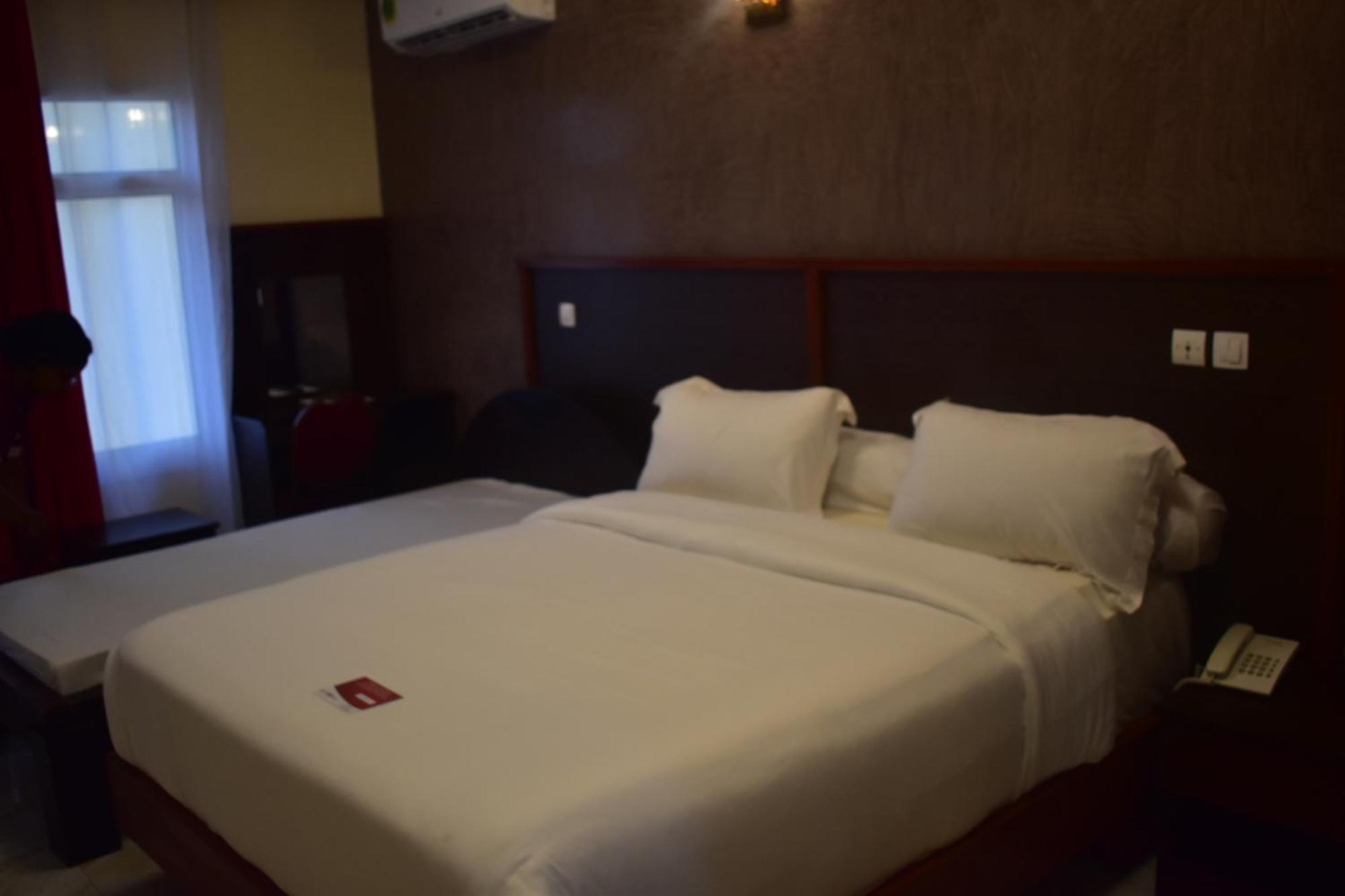 Safyad Hotel Yaoundé Esterno foto